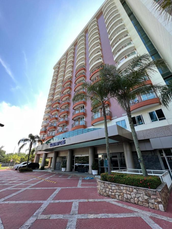Flat Com Vista Panoramica -15- Na Barra Da Tijuca - Estacionamento Gratuito - Frigobar - Ar Condicionado - Piscina - Academia - Balsa Para Praia Gratis - Varanda - Vista Parcial Mar E Lagoa Rio de Janeiro Zewnętrze zdjęcie