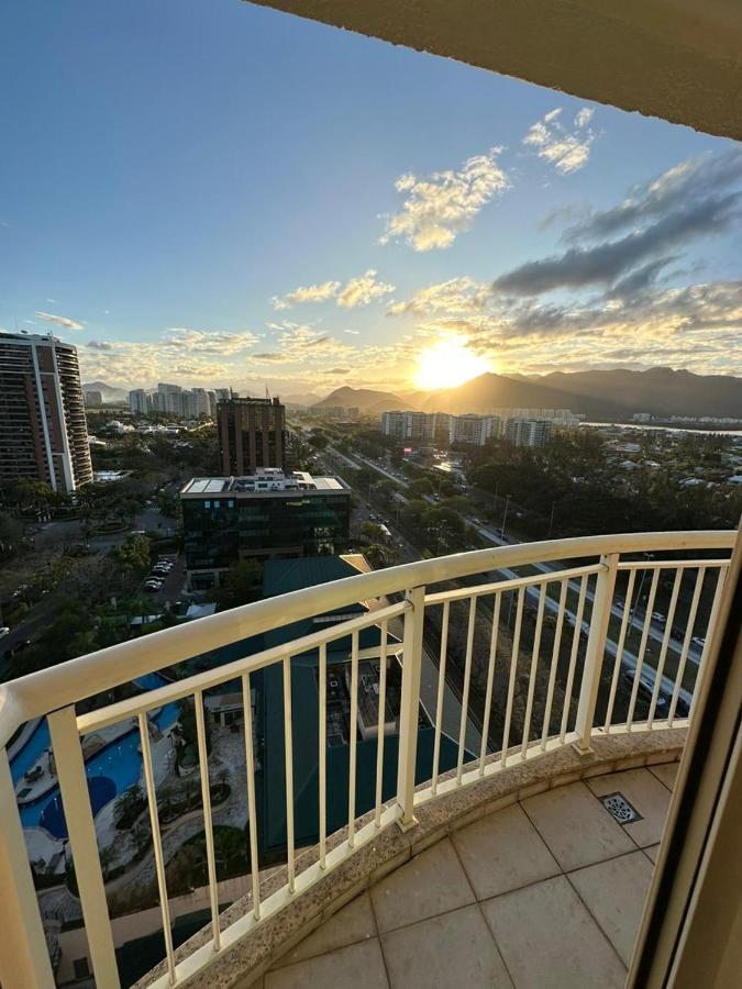 Flat Com Vista Panoramica -15- Na Barra Da Tijuca - Estacionamento Gratuito - Frigobar - Ar Condicionado - Piscina - Academia - Balsa Para Praia Gratis - Varanda - Vista Parcial Mar E Lagoa Rio de Janeiro Zewnętrze zdjęcie