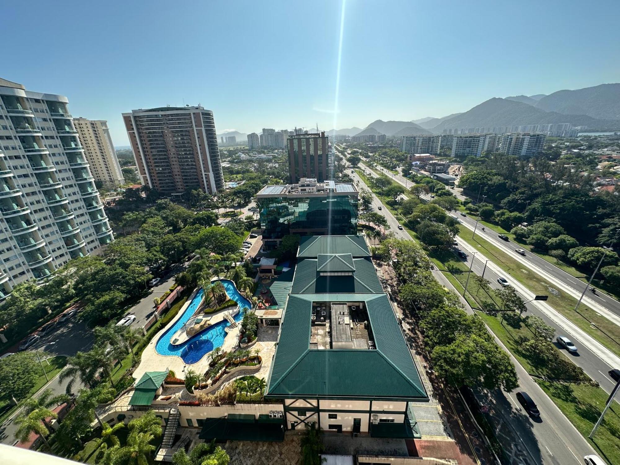 Flat Com Vista Panoramica -15- Na Barra Da Tijuca - Estacionamento Gratuito - Frigobar - Ar Condicionado - Piscina - Academia - Balsa Para Praia Gratis - Varanda - Vista Parcial Mar E Lagoa Rio de Janeiro Zewnętrze zdjęcie