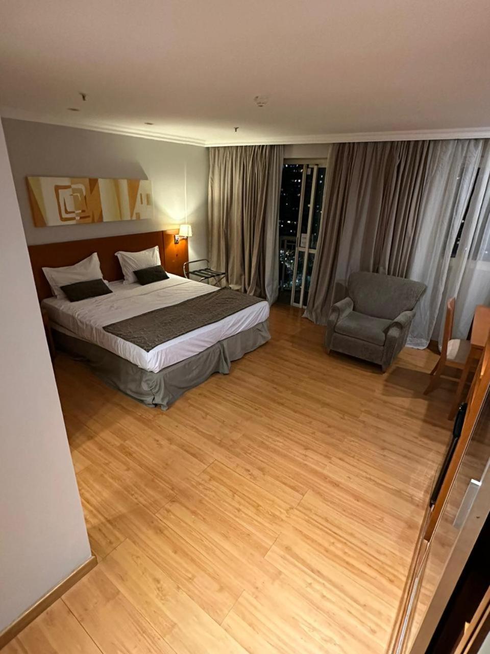 Flat Com Vista Panoramica -15- Na Barra Da Tijuca - Estacionamento Gratuito - Frigobar - Ar Condicionado - Piscina - Academia - Balsa Para Praia Gratis - Varanda - Vista Parcial Mar E Lagoa Rio de Janeiro Zewnętrze zdjęcie